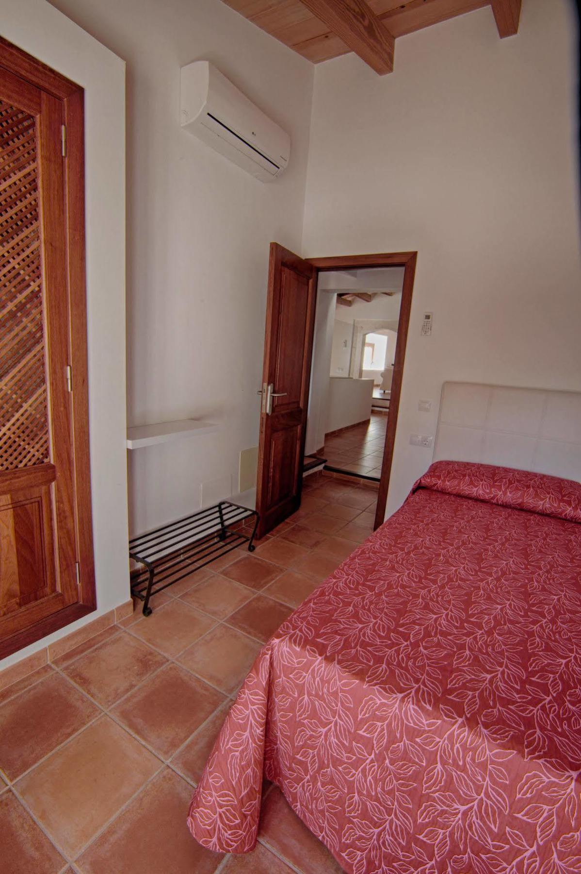 Frühstückspension Tramuntana Suites 3*